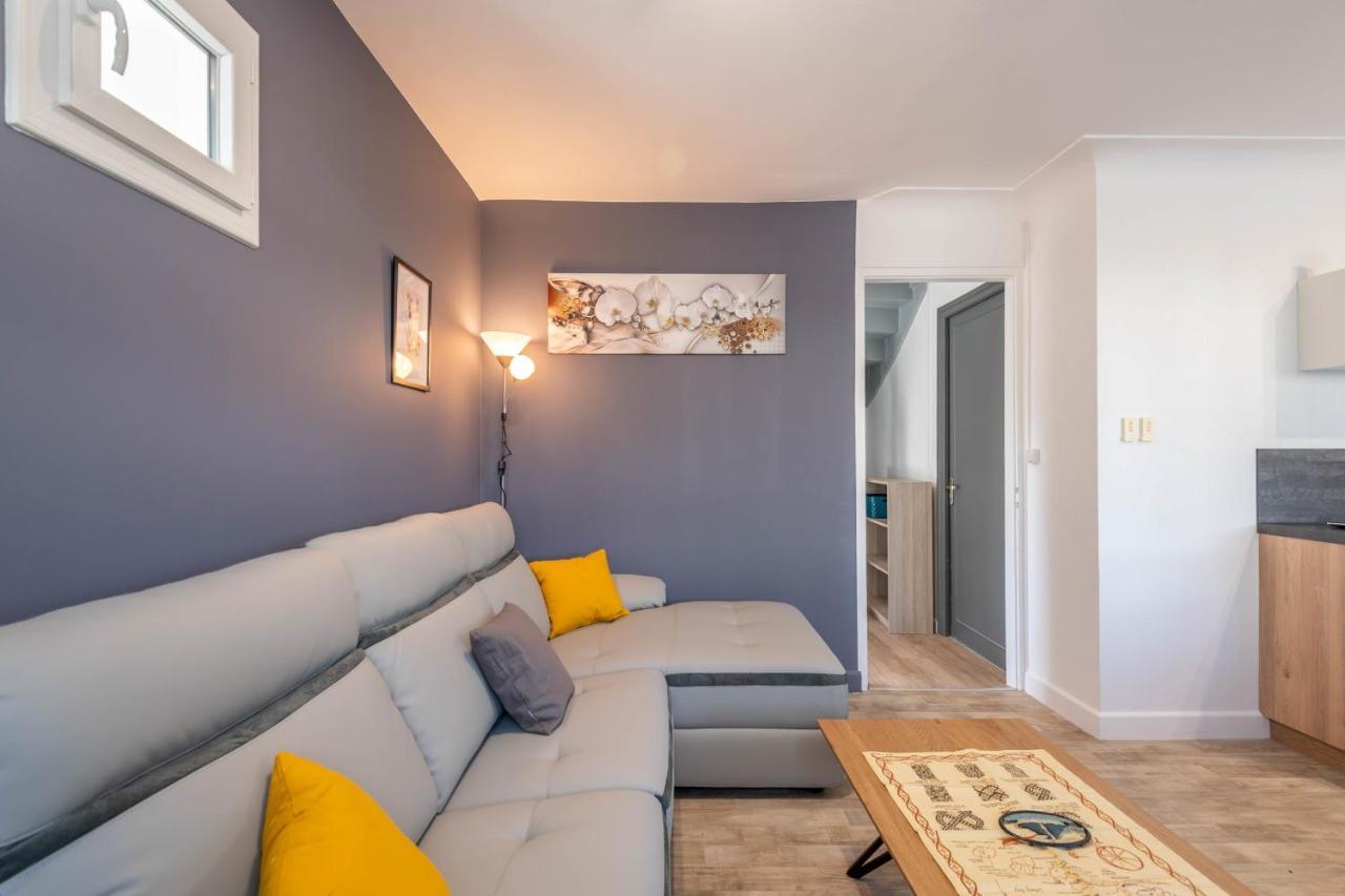 Ideally Located Furnished Townhouse With 3 Bedrooms Parking & Garden Annecy Exterior photo