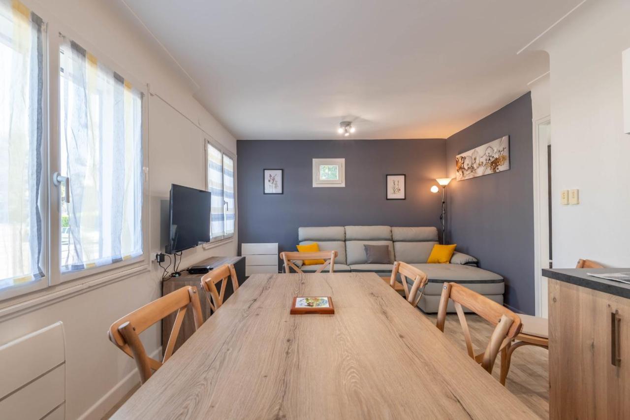 Ideally Located Furnished Townhouse With 3 Bedrooms Parking & Garden Annecy Exterior photo