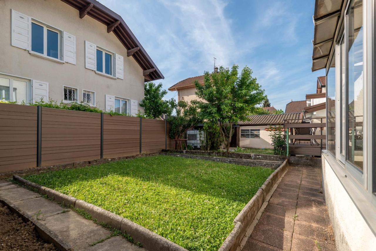 Ideally Located Furnished Townhouse With 3 Bedrooms Parking & Garden Annecy Exterior photo